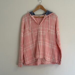 L..L. Bean Women’s Size Large Long Sleeve Pink Plaid Hooded Shirt. 1/4 Button Up